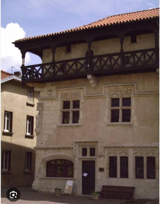 Appartement 90 M2 Vic-sur-Seille Exteriör bild